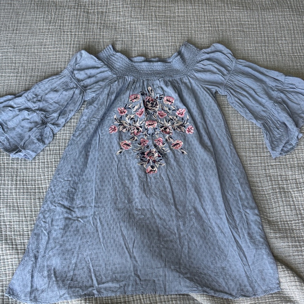 Blue Casual Dress with Elegant Design